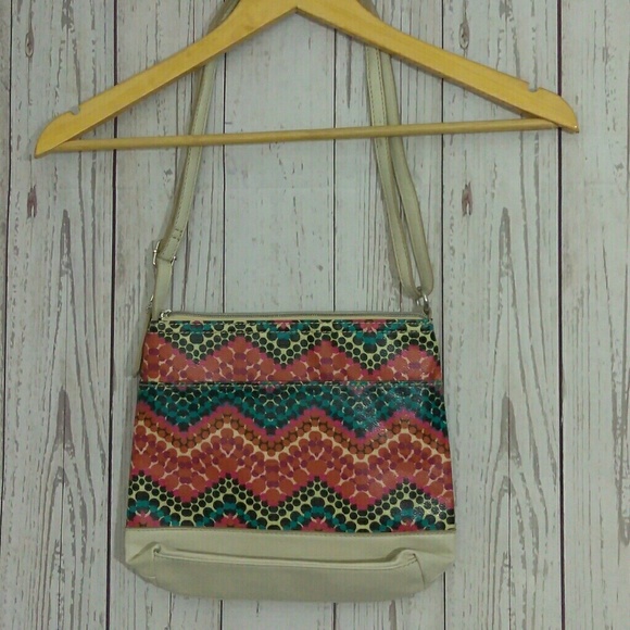 RelicSmall Chevron purse - Picture 2 of 6